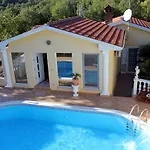 别墅 Luxury With A Swimming Pool Ripenda, - 7360 拉宾