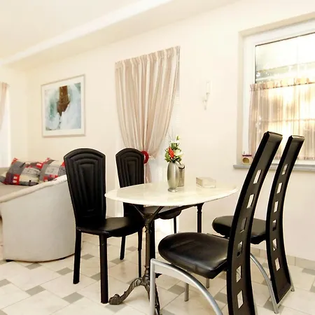别墅 Luxury With A Swimming Pool Ripenda, - 7360 *